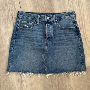 Levi’s Denim Skirt Size 31